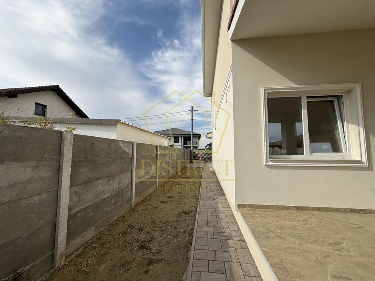 Duplex cu 4 camere cu Canalizare în Moșnița Veche