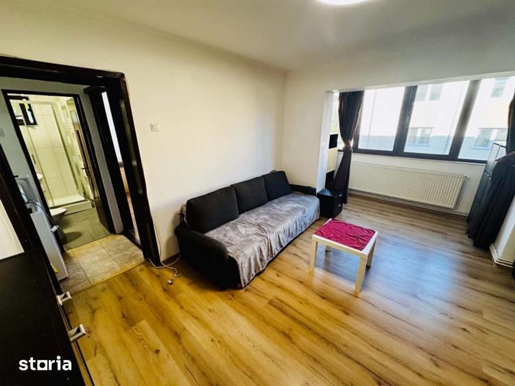Apartament cu 2 camere de vanzare zona Kaufland Sf. Vineri et 2 - 5