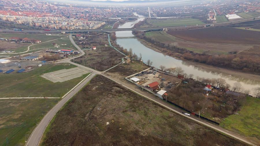 Teren Construcții intravilan de 2600 mp, în Malul Mureșului