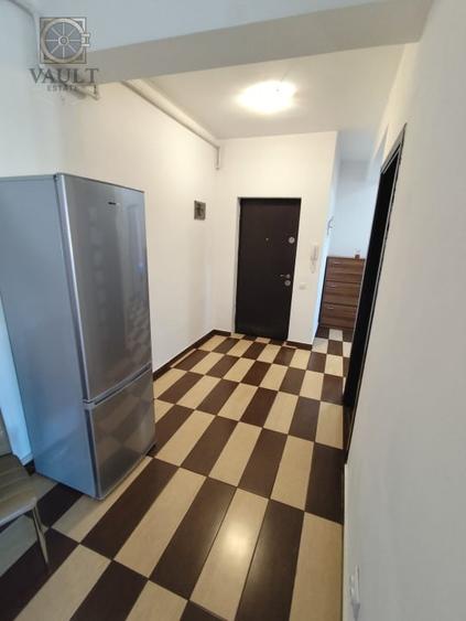 Apartament cu 3 camere decomandat, mobilat în Haliu
