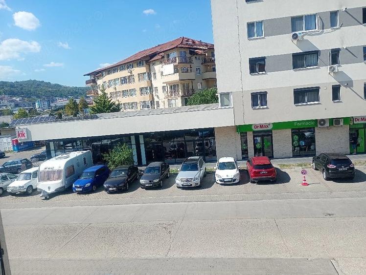 Apartament cu 2 camere decomandat în Florești