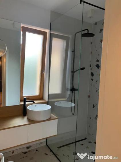 Apartament cu 2 camere semidecomandat în Ultracentral