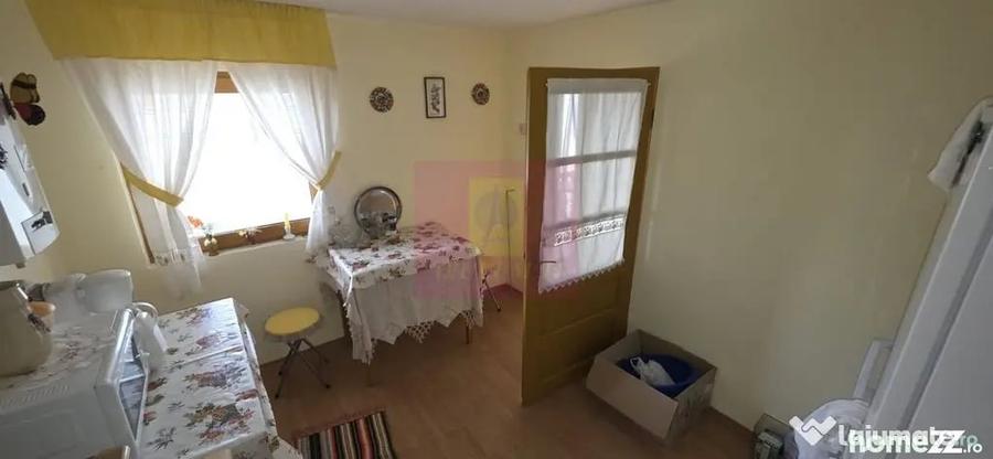 Casă cu 3 camere cu Teren 340 Mp în Poiana