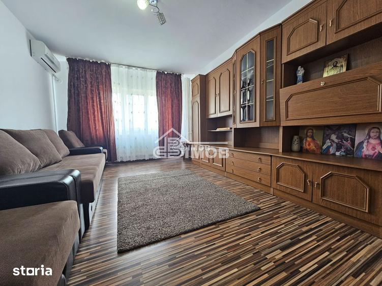 Apartament cu 3 camere în Micro 3