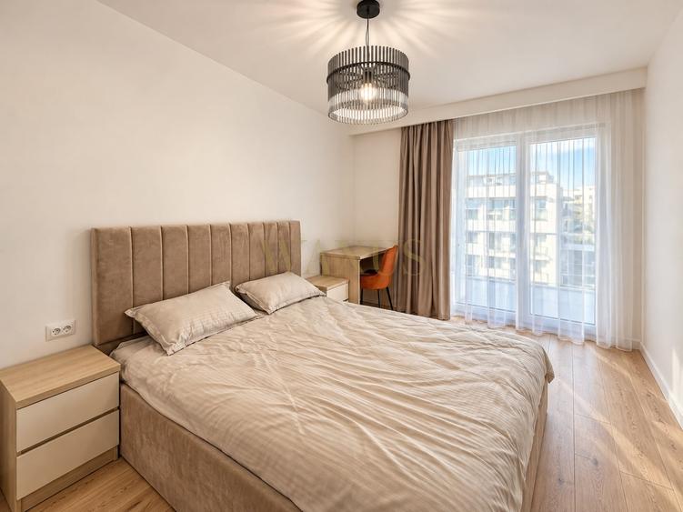 Apartament cu 3 camere semidecomandat, mobilat în Florești