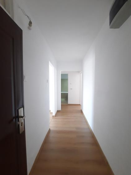 Apartament cu 2 camere decomandat în Vasile Aaron