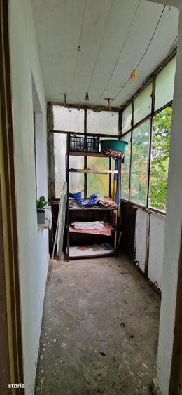 Apartament cu 2 camere decomandat în Podul de Fier