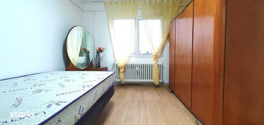 Apartament cu 3 camere semidecomandat în Florești