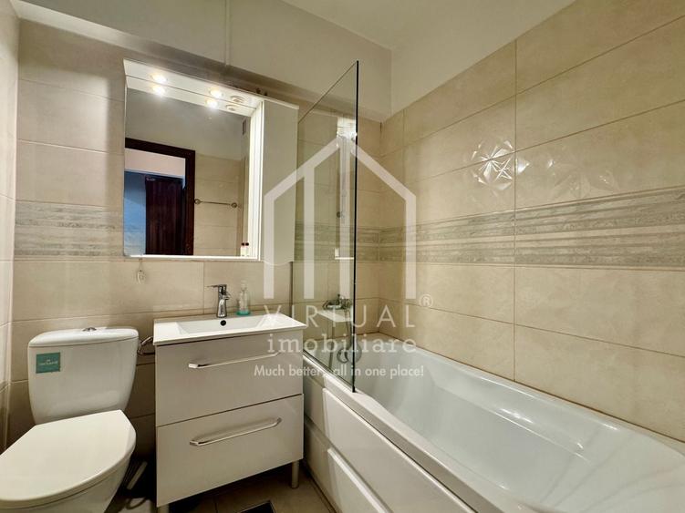 Apartament cu 3 camere decomandat, mobilat în Central
