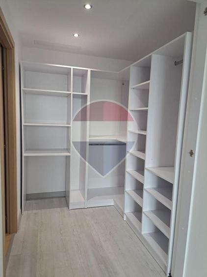 Apartament cu 2 camere semidecomandat, mobilat în Vitan