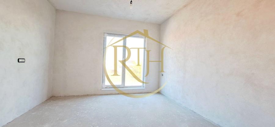 Duplex cu 4 camere cu Canalizare în Giroc