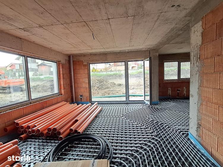 Casă cu 5 camere cu Teren 500 Mp în Chinteni