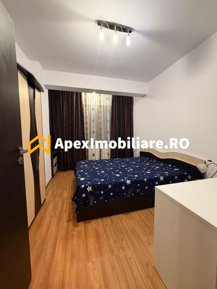 Apartament cu 3 camere semidecomandat, mobilat în Moșilor