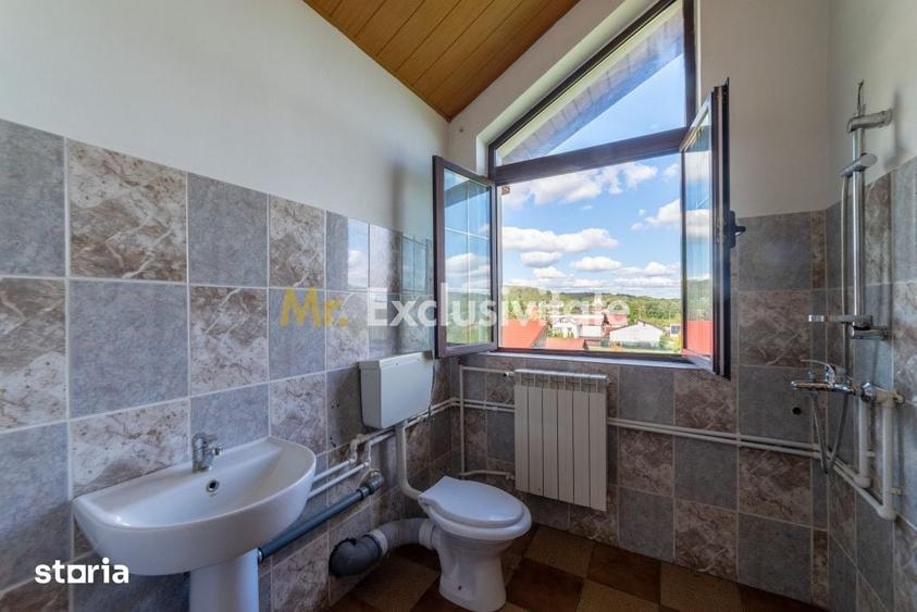 Casă cu 9 camere cu Teren 1500 Mp în Bascov