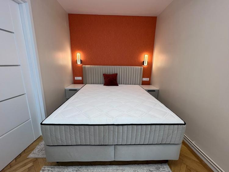 Apartament cu 2 camere semidecomandat, mobilat în Central