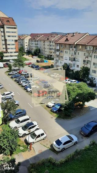 Apartament cu 3 camere decomandat în Terezian