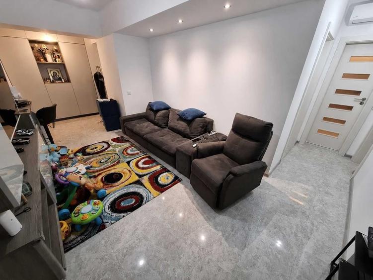 Apartament cu 2 camere decomandat în Central