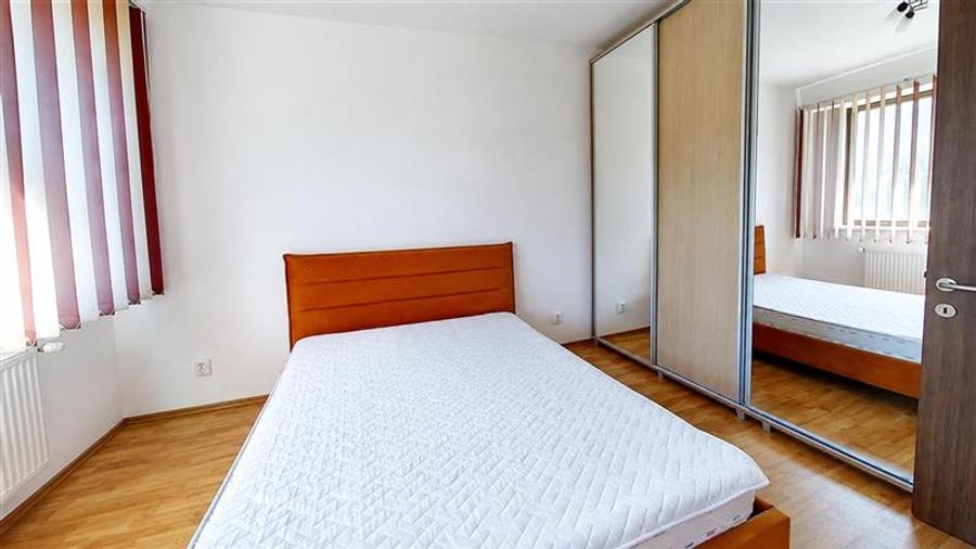 Apartament cu 2 camere semidecomandat, mobilat în Noua