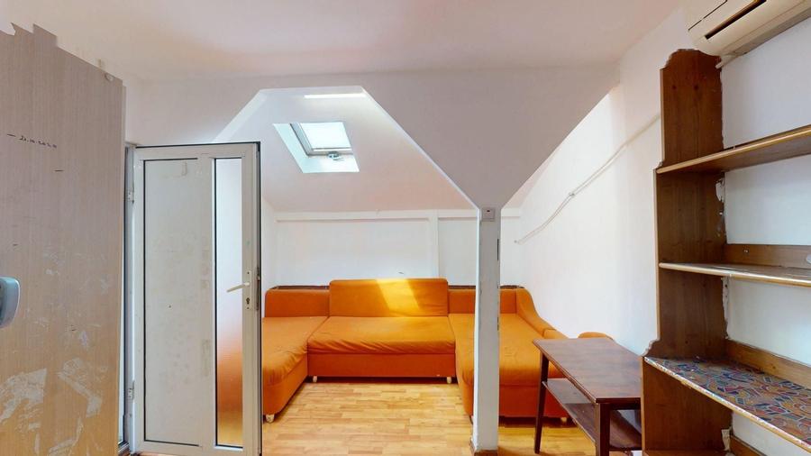 Duplex cu 6 camere cu Canalizare în P-ța Galați