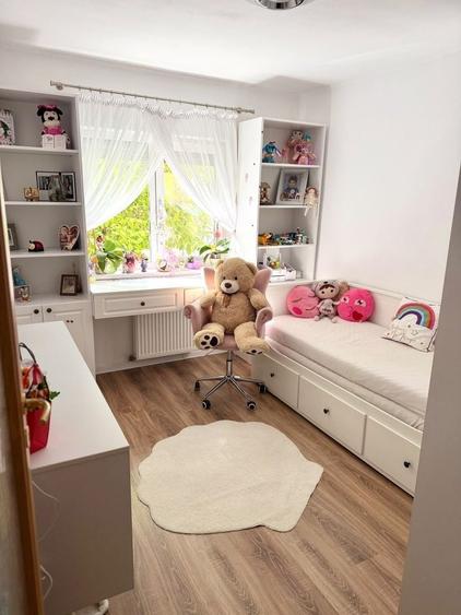 Apartament cu 3 camere decomandat în Iosia