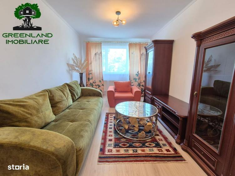 Apartament cu 3 camere decomandat în Podu Roș