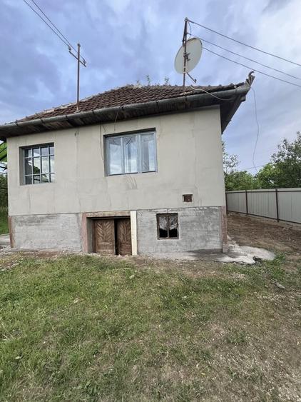 Casă cu 3 camere în Ban