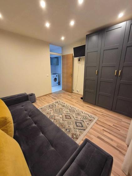 Apartament cu 3 camere decomandat în Eroii Revoluției