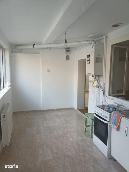 Casă cu 2 camere cu Teren 625 Mp în Central
