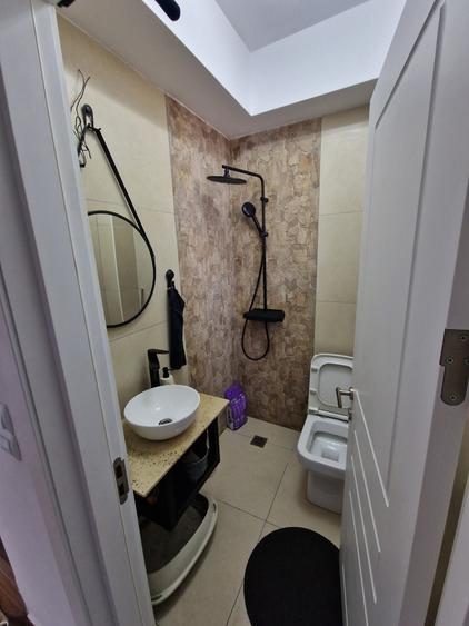 Casă individuală cu 4 camere cu Canalizare în 1 Decembrie