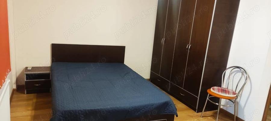 Garsonieră decomandată în Păcii