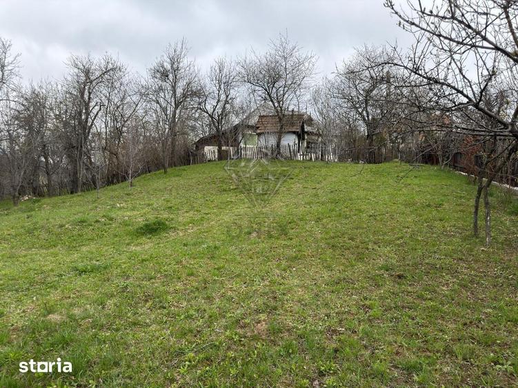 Teren de 1518 mp, în Șotrile