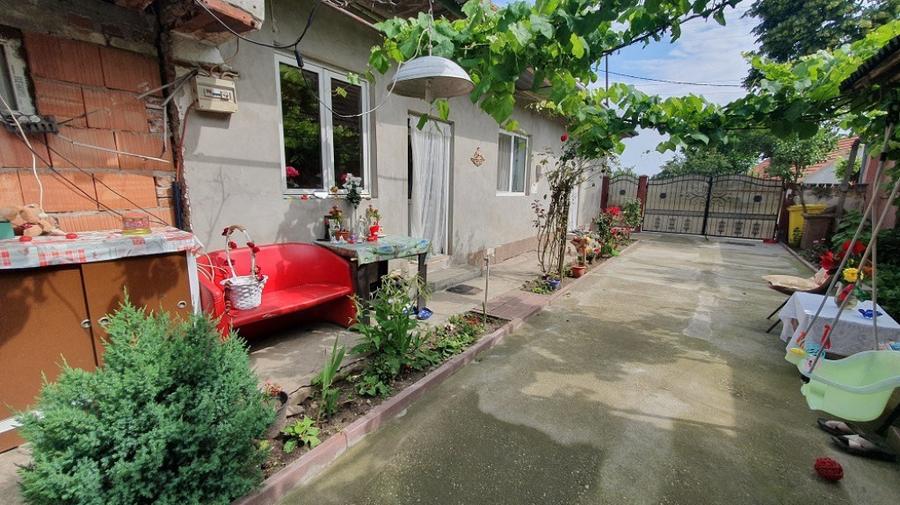 Casă cu 2 camere cu Teren 1199 Mp în Aradul Nou