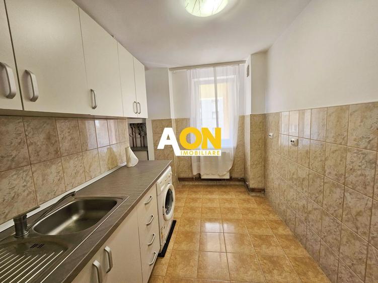 Apartament cu 3 camere decomandat, mobilat în Central