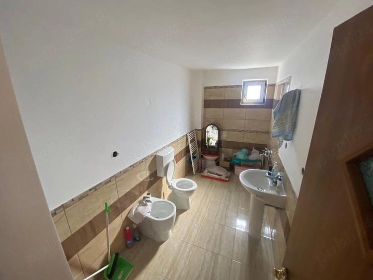 Casă cu Teren 600 Mp în Tigveni