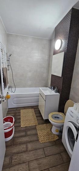 Apartament cu 2 camere semidecomandat, mobilat în Tomis Nord