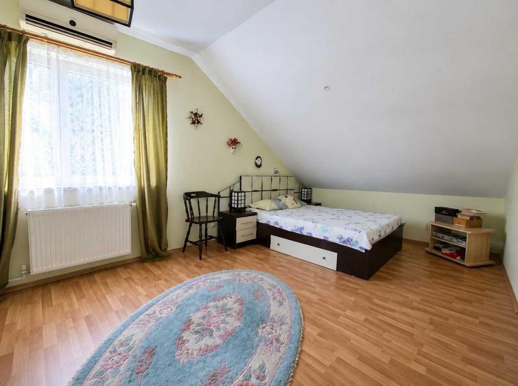 Casă cu 4 camere în Berceni