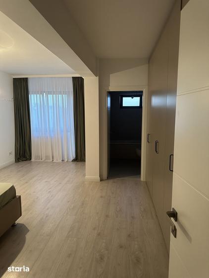 Casă cu 5 camere cu Teren 932 Mp în Cernica