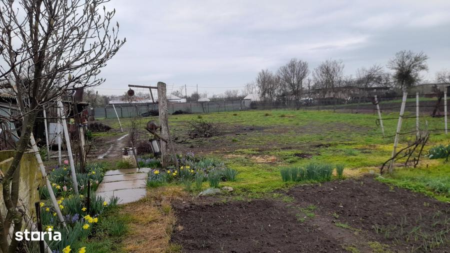 Casă cu 6 camere cu Teren 1760 Mp în Măldăeni