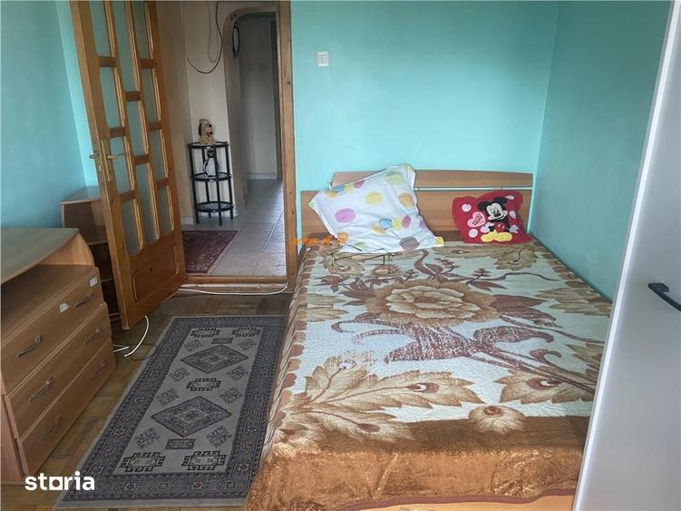 Apartament cu 3 camere decomandat în Brăilei