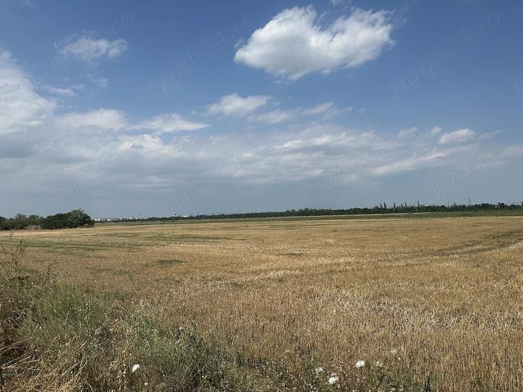 Teren de 19062 mp, în Vest