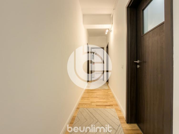 Apartament cu 3 camere semidecomandat, mobilat în Turnișor