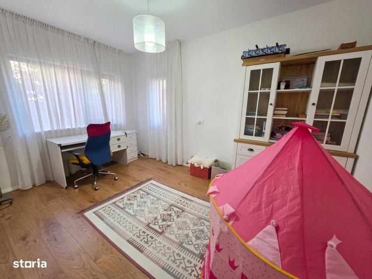Casă cu 4 camere în Florești