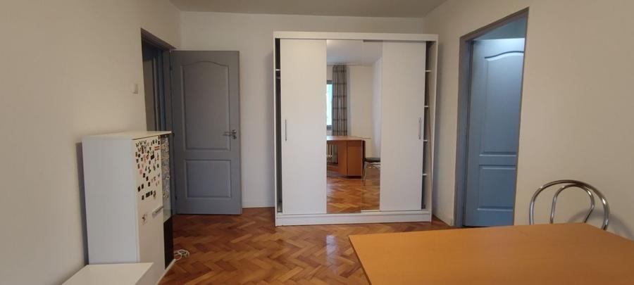 Apartament cu 2 camere semidecomandat, mobilat în Mănăștur