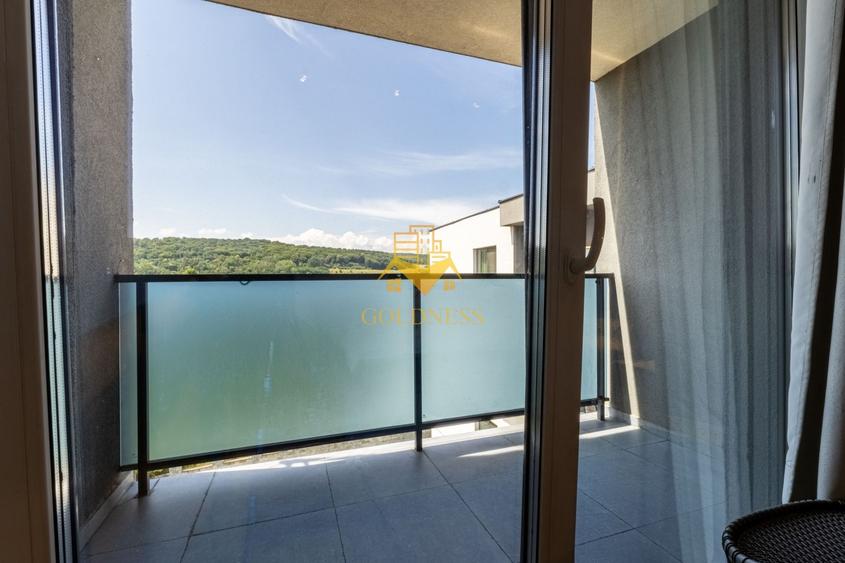 Apartament cu 3 camere semidecomandat, mobilat în Dâmbul Rotund