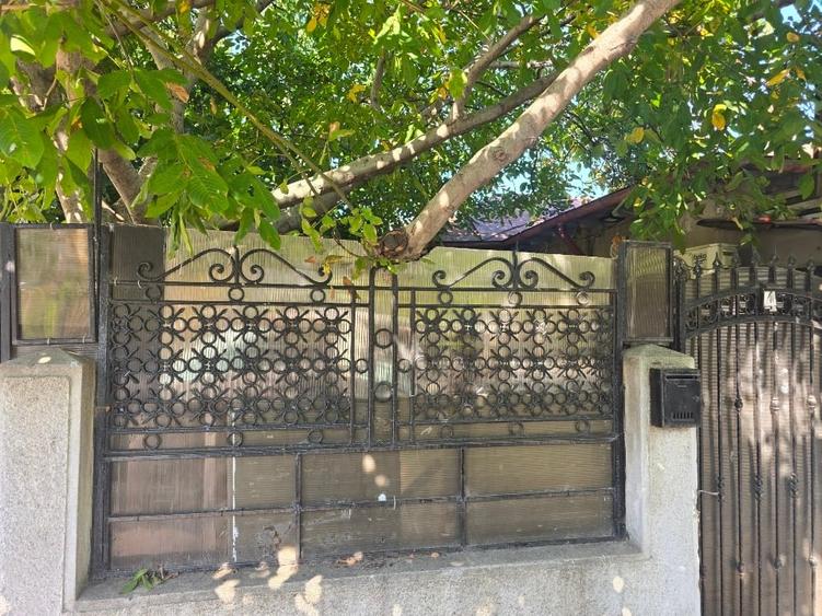 Casă individuală cu 4 camere cu Teren 301 Mp în Stadion