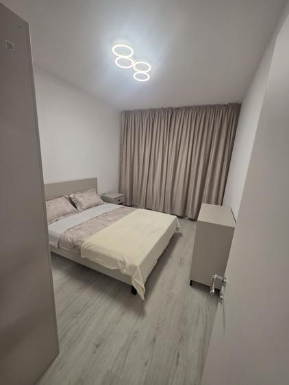 Apartament cu 2 camere decomandat în Roșu