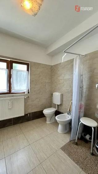 Apartament cu 3 camere semidecomandat, mobilat în Ghiroda