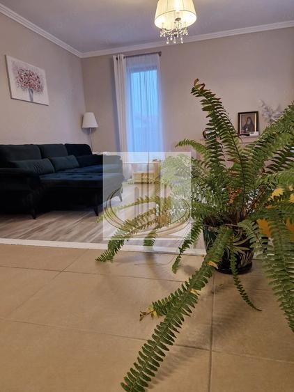 Casă cu 4 camere în Dumbrăvița
