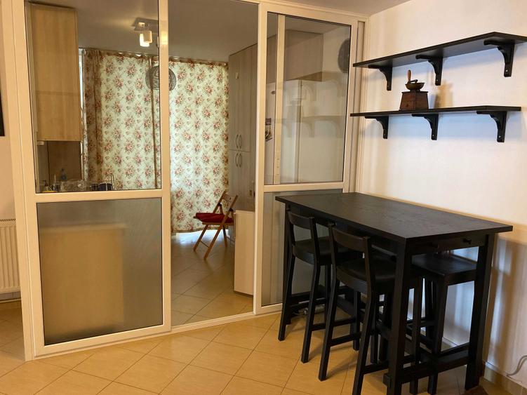 Apartament cu 3 camere nedecomandat în Florești
