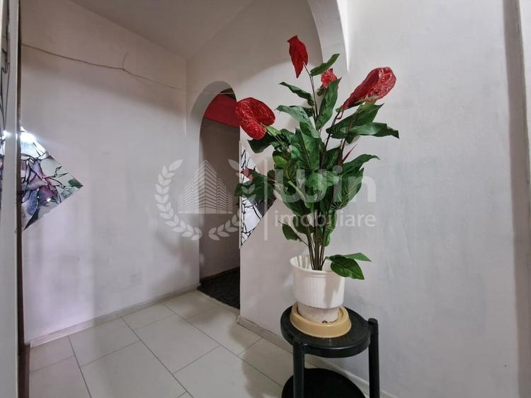 Apartament cu 3 camere decomandat în Între Lacuri